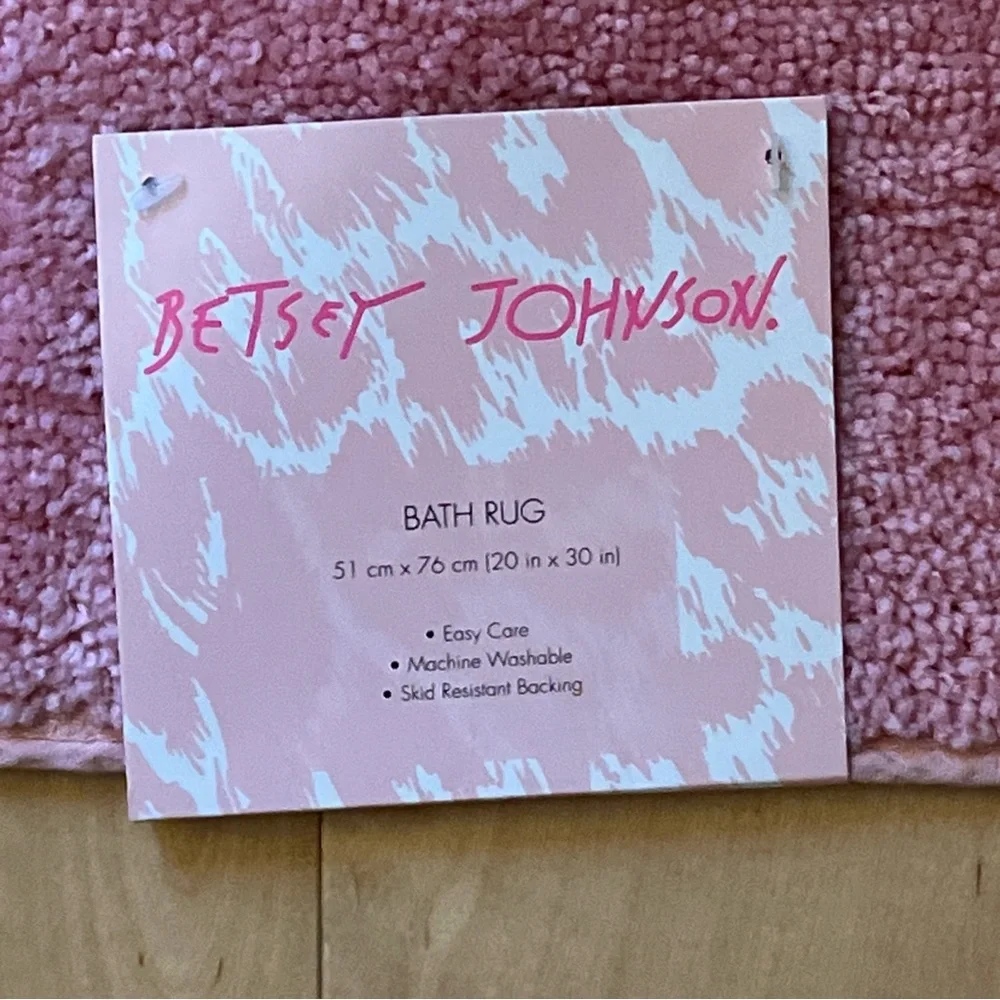 Betsey Johnson Halloween Skull Pink Bath Shower Rug Mat 20” X 30” NEW